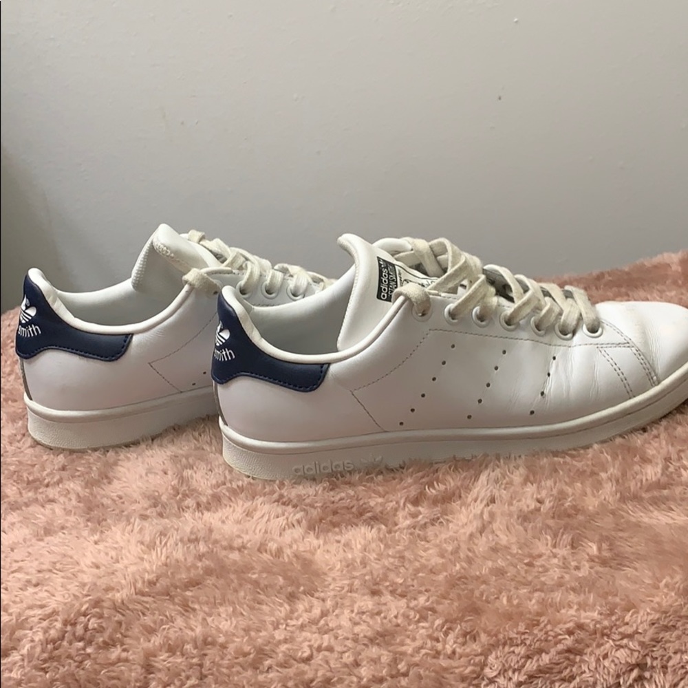 Size 7 women’s Stan smith adidas shoes